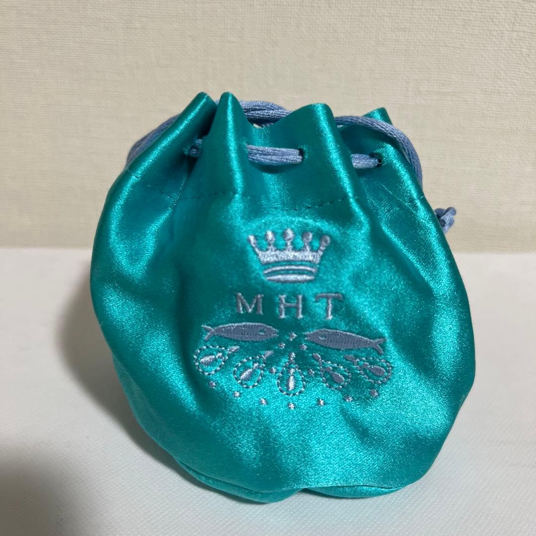 ターコイズ サテン パンプルムースポーチ MHT マリーエレーヌドゥタイヤック