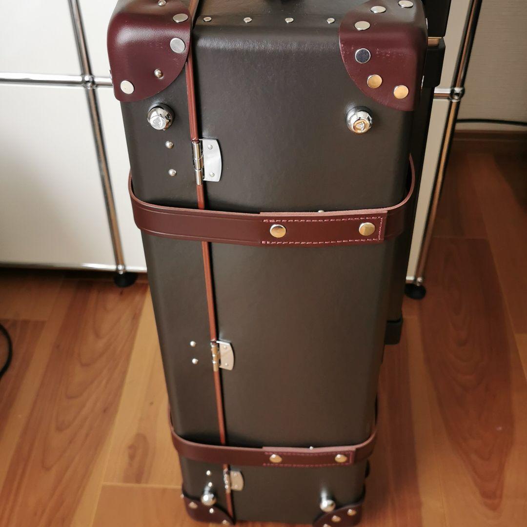 【新品】グローブトロッター　スーツケース