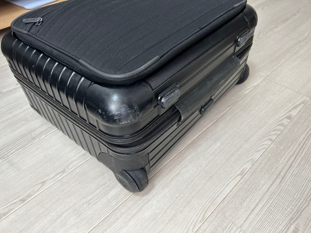 RIMOWA リモワ　機内持ち込み　2輪　TSAロック　黒