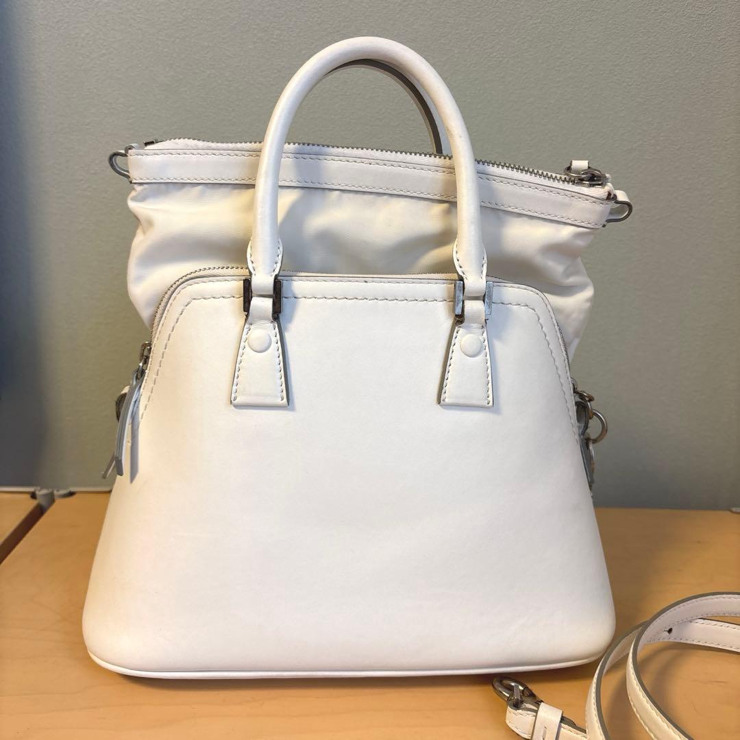 正規品 メゾンマルジェラ5AC ミニ26cm 白レザーショルダーバッグ