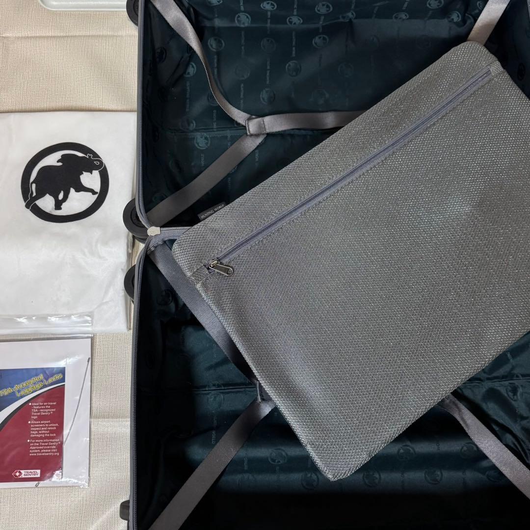 i*4様 シルバー ポリカーボネート キャリーケース