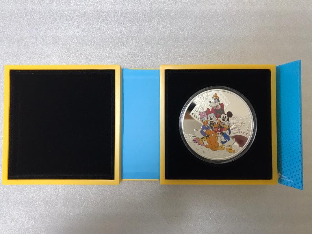 か*ー様 Disney ディズニー 100周年 記念 銀貨 限定 シリアルNo1