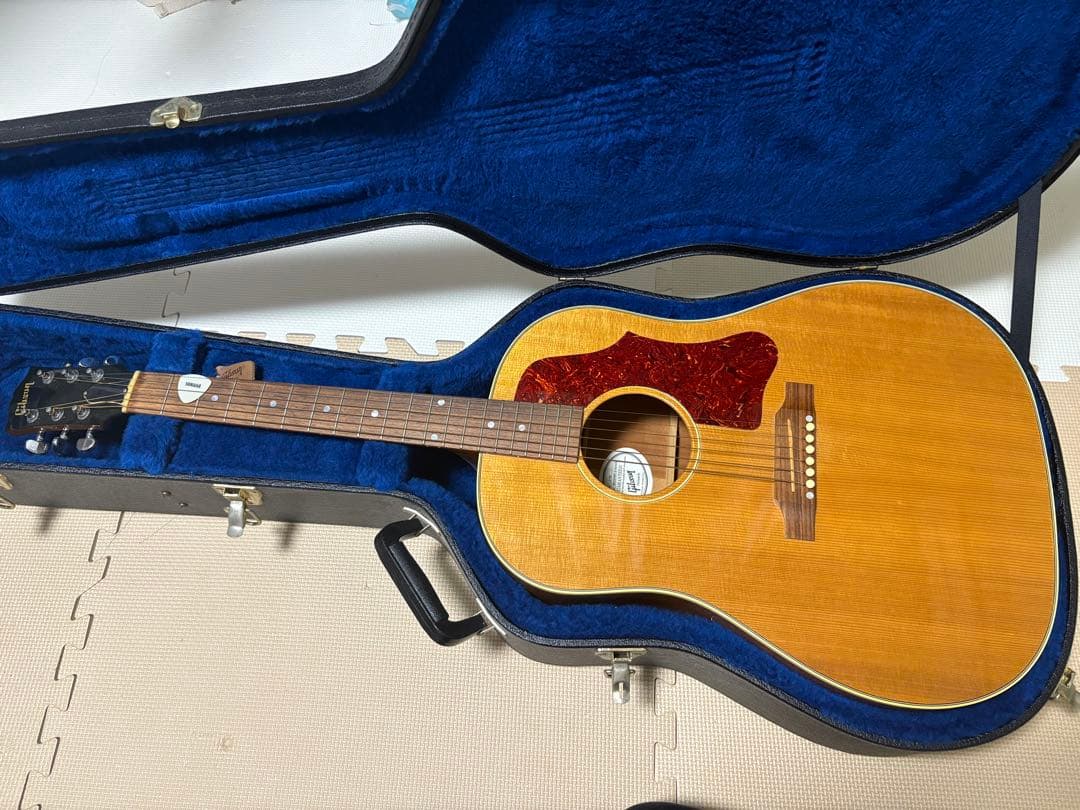 GIBSON j-50 アコースティックギター