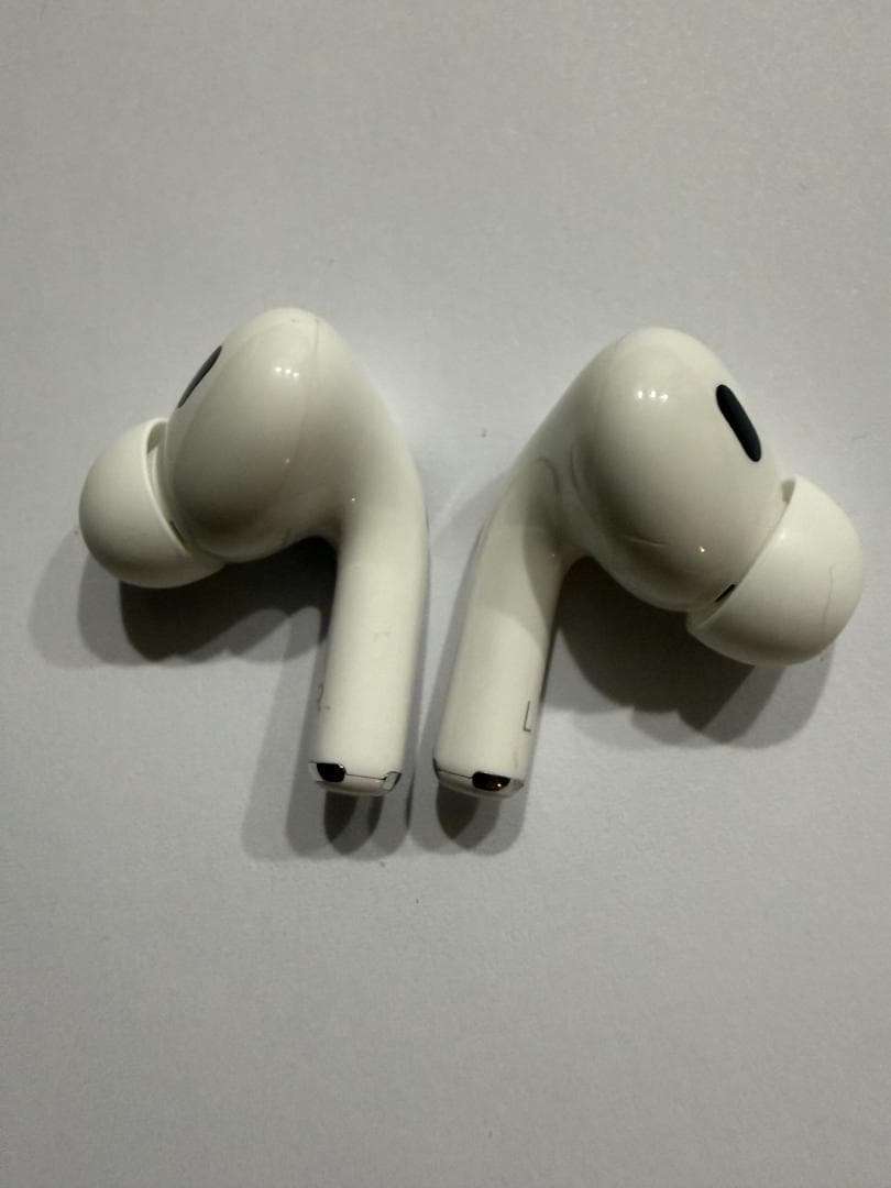 AirPods PRO(第2世代)本体 ホワイト 充電ケース付き