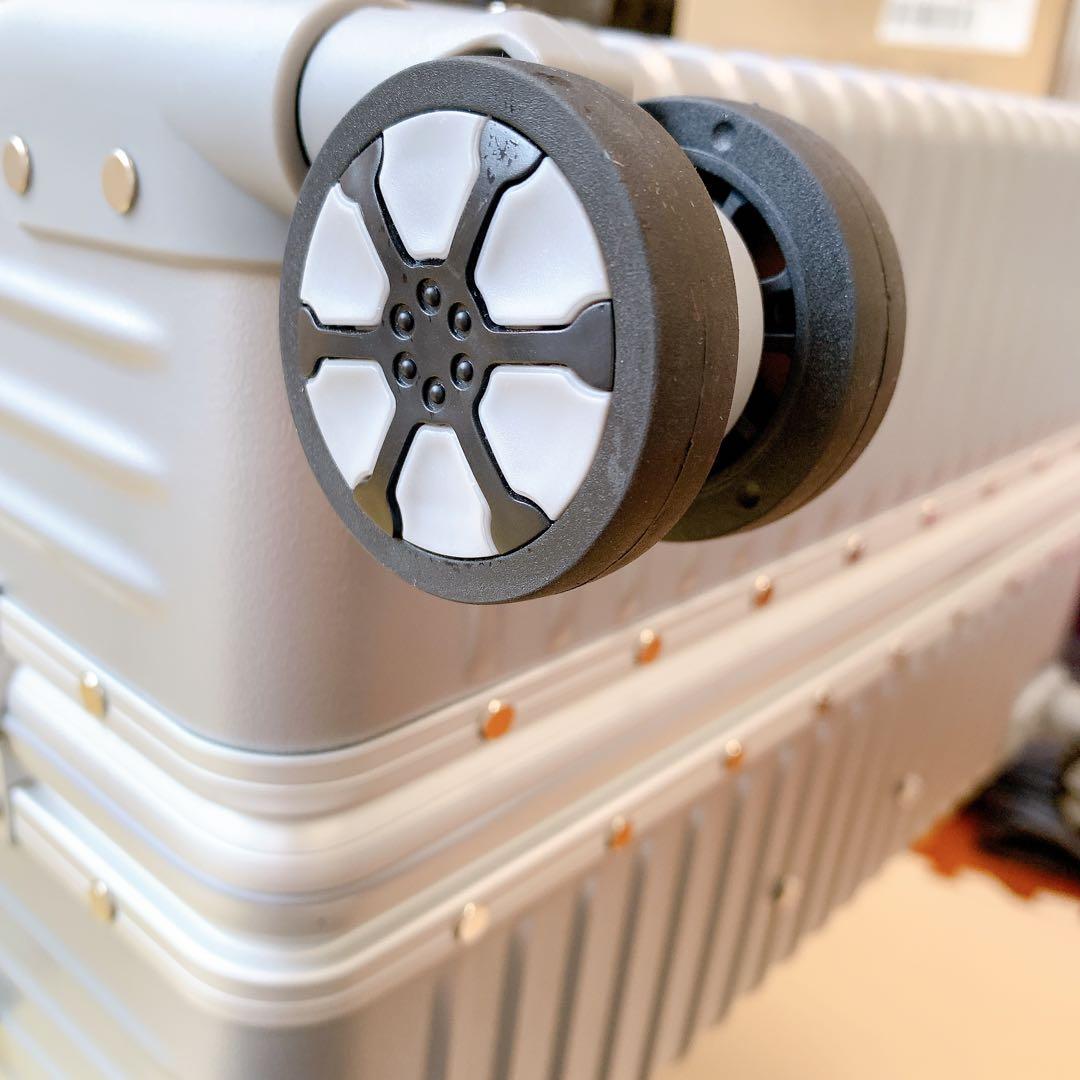 スーツケース キャリーケース シルバー　軽量　大型　大容量　旅行　5-7泊