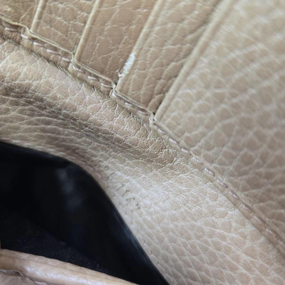 GUCCI グッチ　ベージュ インターロッキングG 2つ折り財布