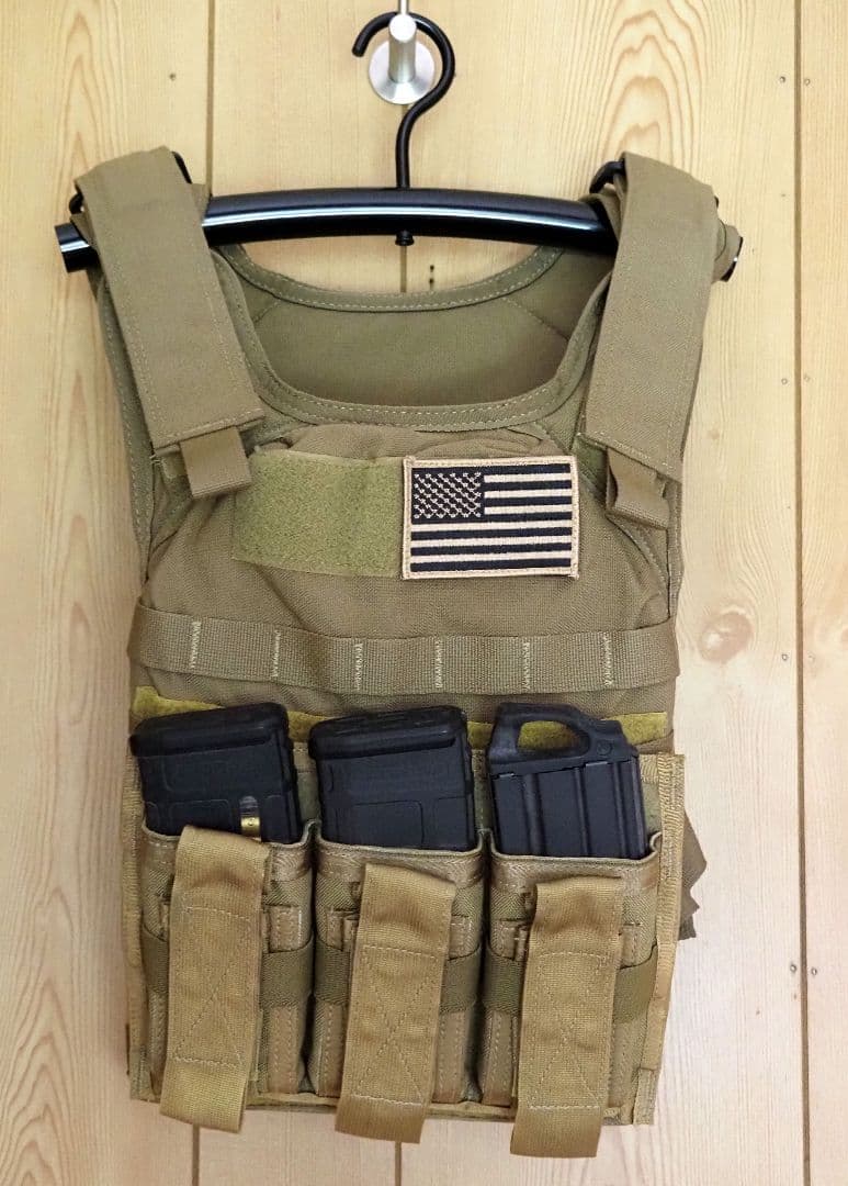 タクティカルベスト(ダイヤモンドバック実物)プレートキャリア(弾倉は含みません)