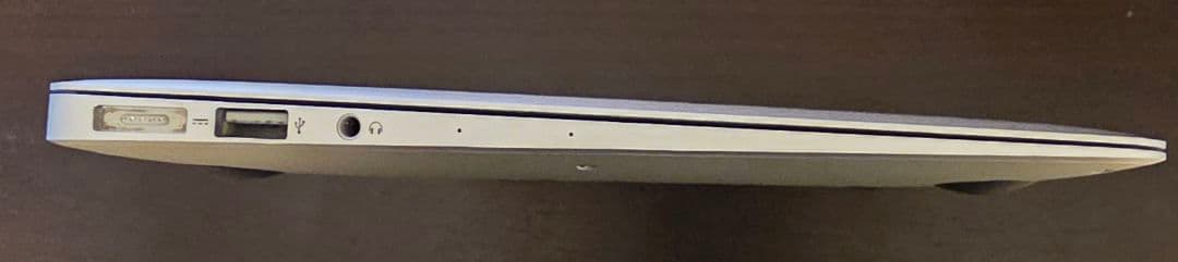 MacBook Air 11インチ　A1465 128GB