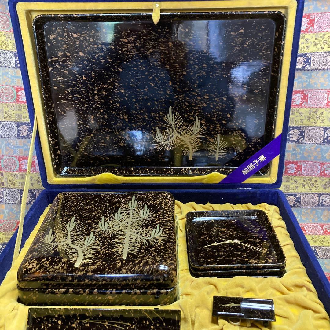 松葉柄　漆塗菓子器揃　ビロードに覆われた木箱入り5品9セット