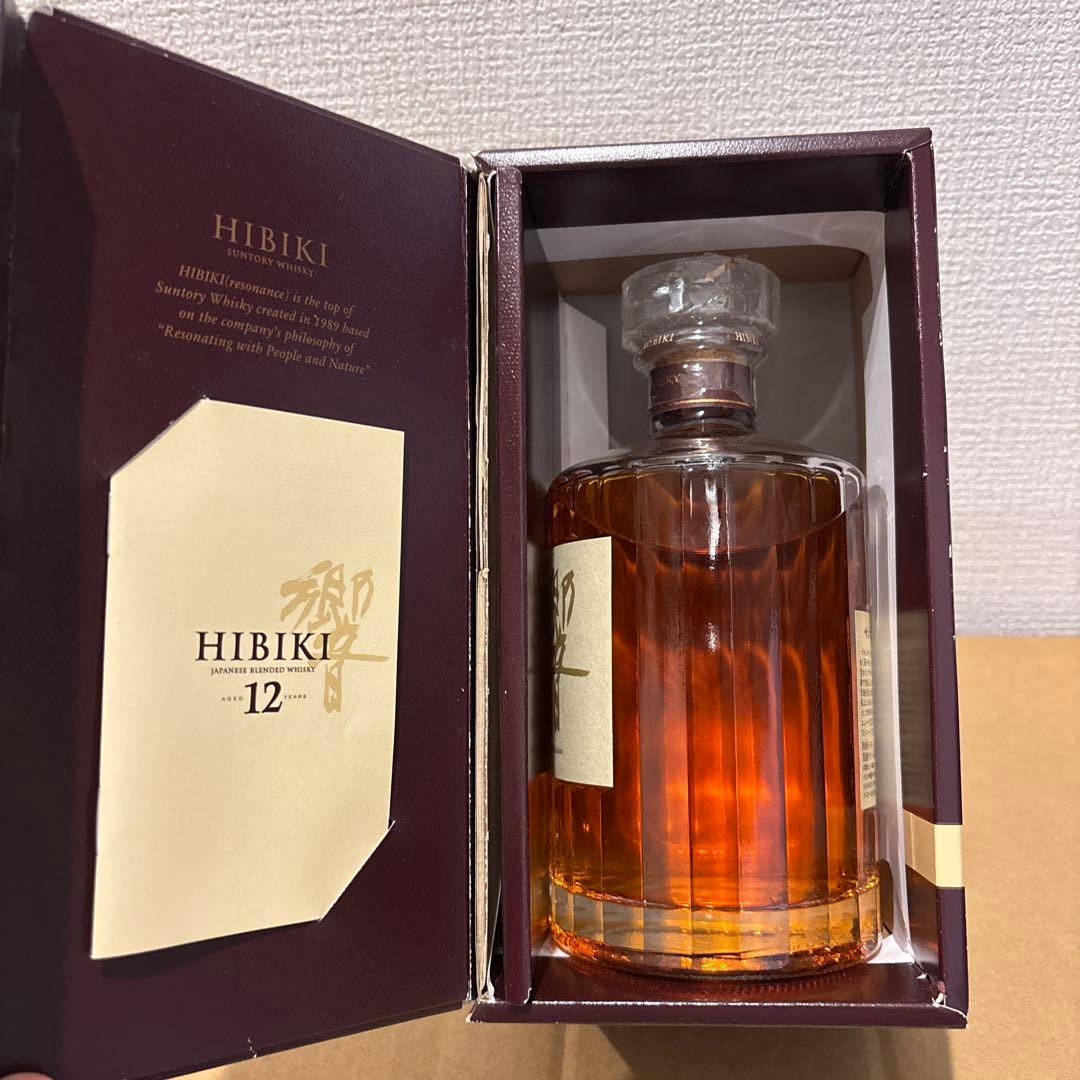 サントリーウイスキー響12年　700ml 冊、箱付き　未開封　古酒　（1）
