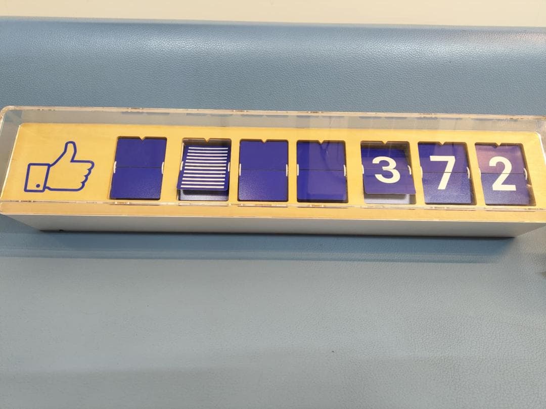 美容室・クリニック等にお勧め！！【Smiirl】Facebookカウンター