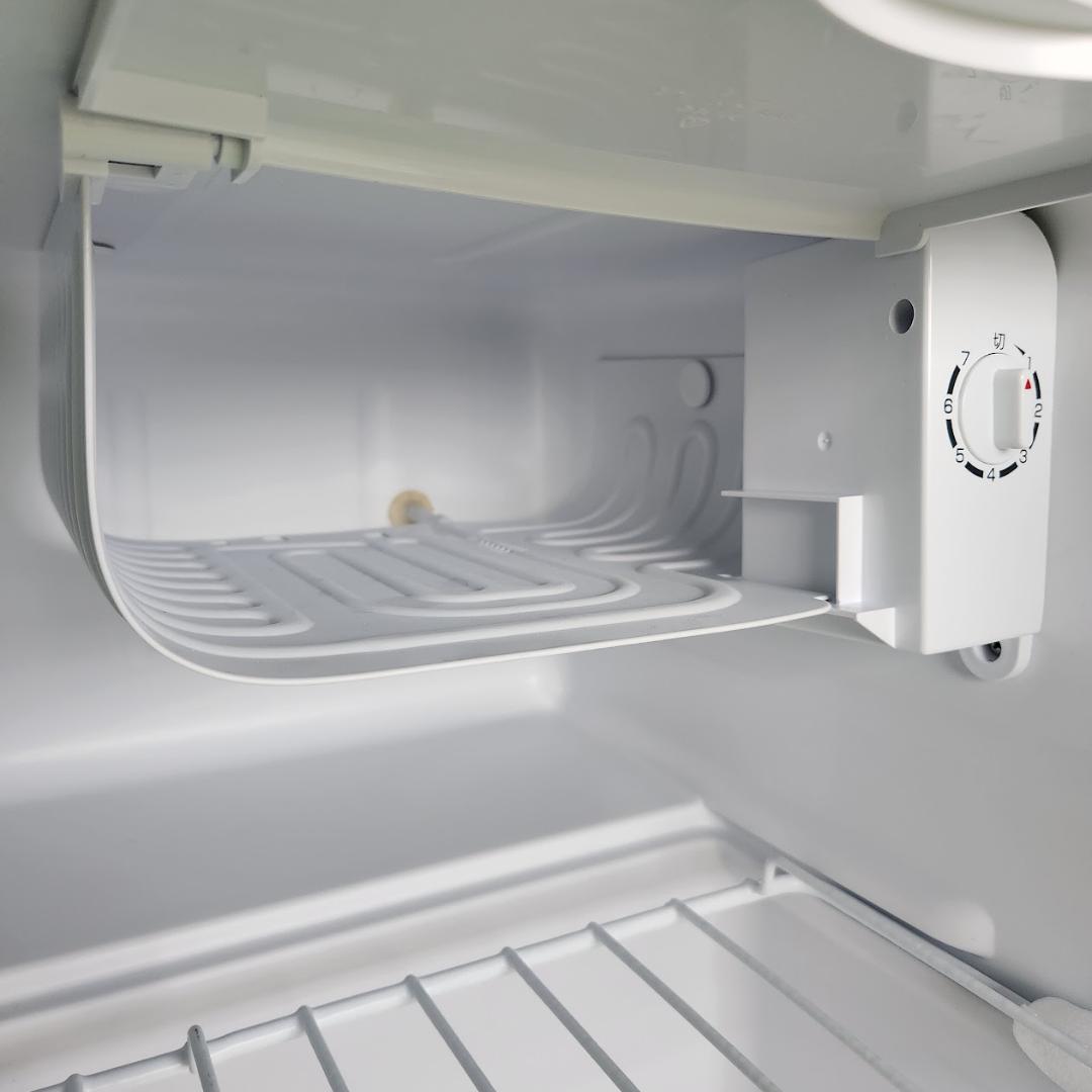 美品 小型冷蔵庫 46L REFAGE 2024年製 YRZ-CO5L　1ドア