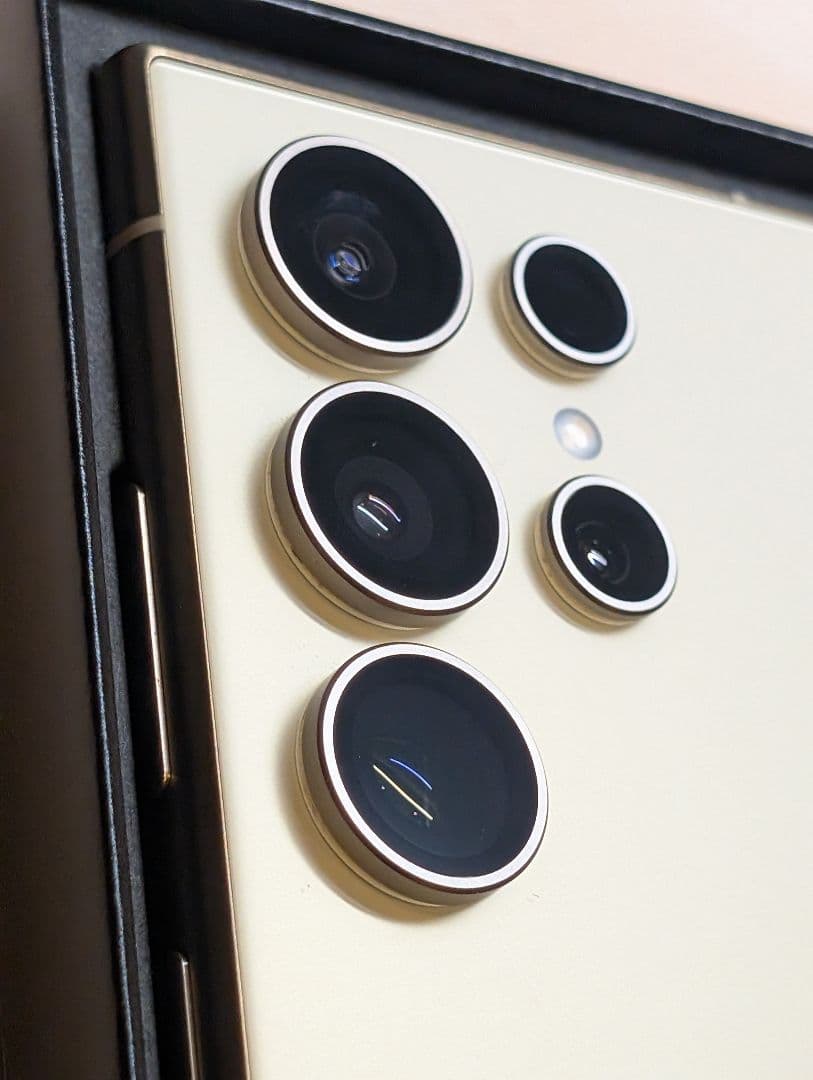 韓国版　Galaxy S24 Ultra チタニウムイエロー　ROM256GB