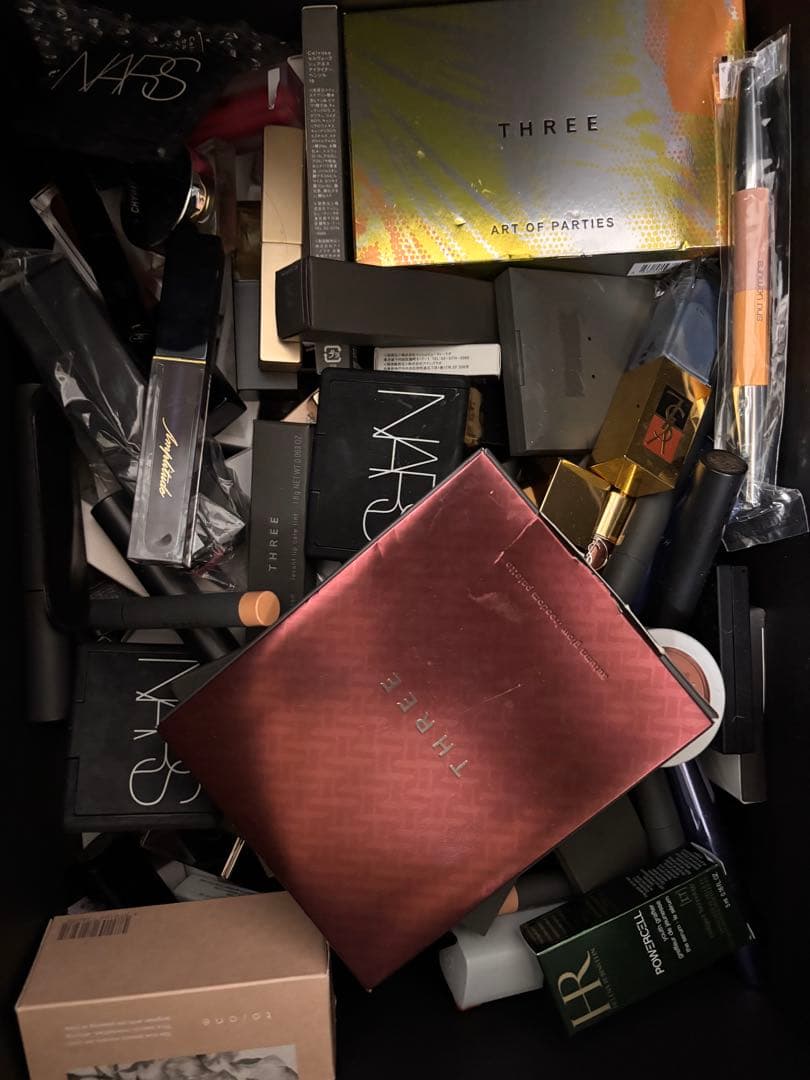 18 今だけ値下げ！超お得！未使用も多数！デパコスのみまとめ売り100点以上