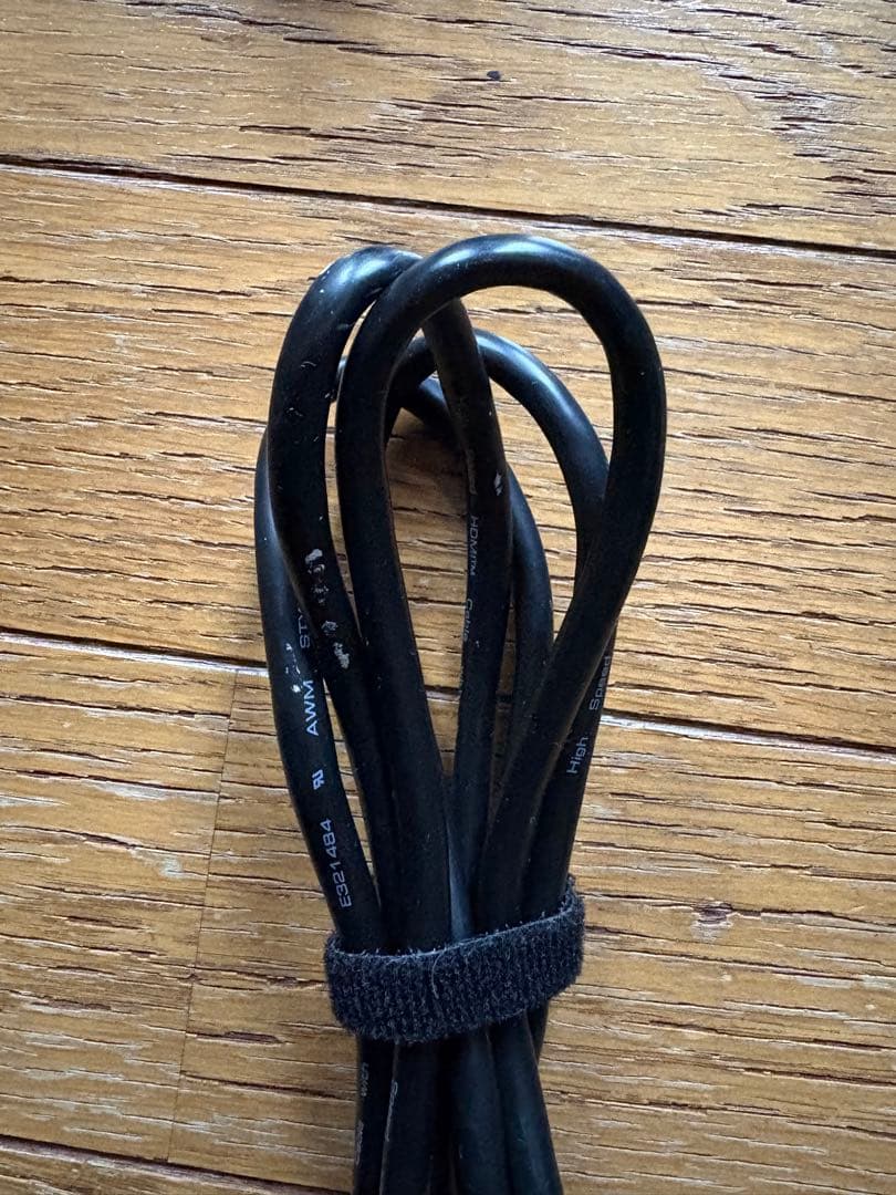 Nintendo Switch 本体 HAC-001(ジョイコンのみなし）