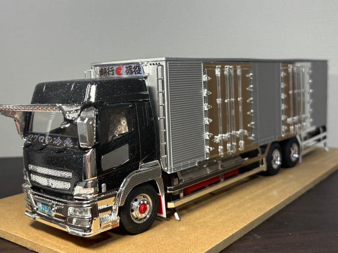 1/32 アオシマデコトラ　ヘビーフレイト　三菱スーパーグレート完成品