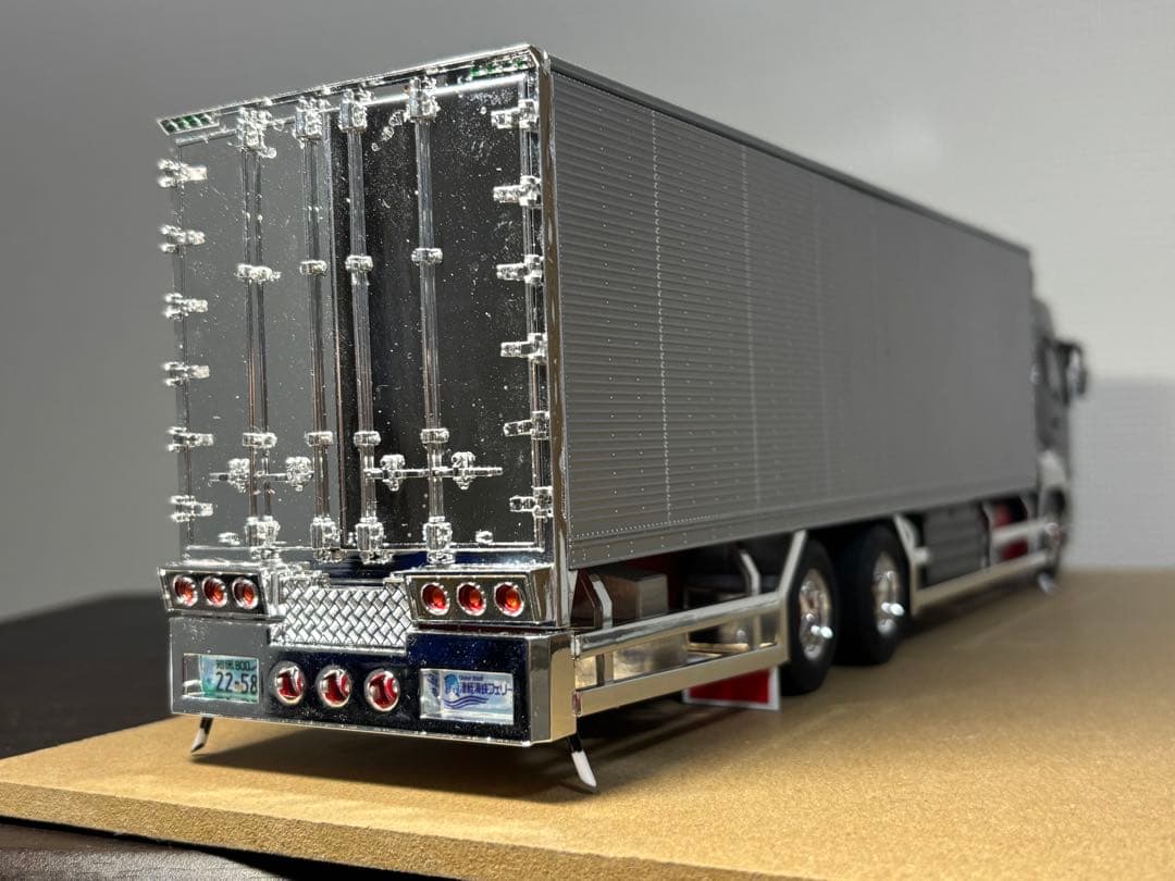 1/32 アオシマデコトラ　ヘビーフレイト　三菱スーパーグレート完成品