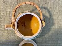 白菊文様京急須と湯のみセット ― 室町風意匠・静けさと調和を楽しむ茶器 ―