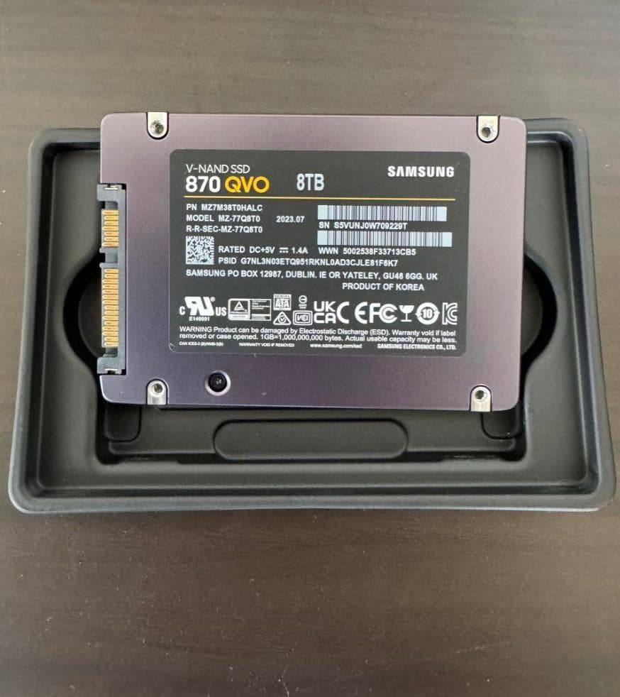 Samsung 870 QVO 内蔵型SSD 8TB