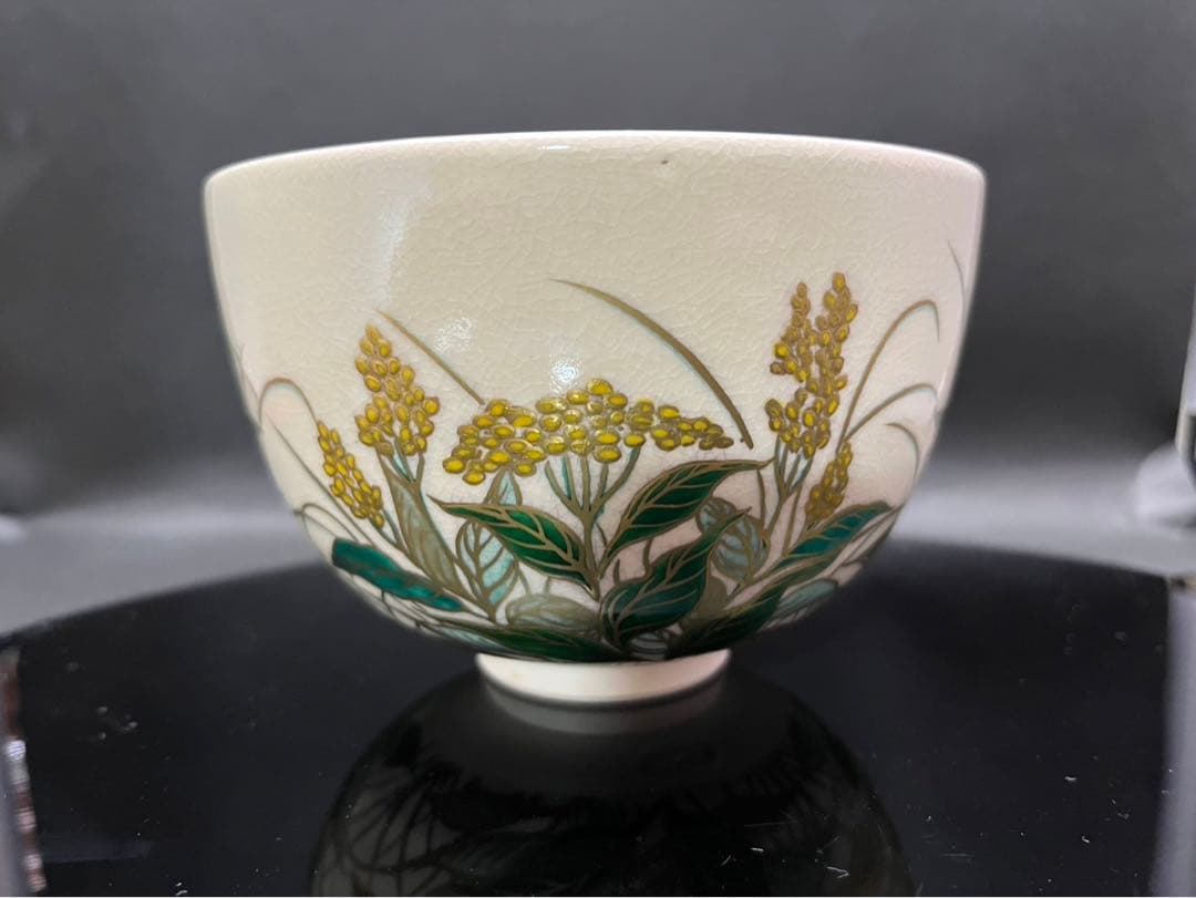 清閑寺杉田祥平　色絵春の花画茶碗