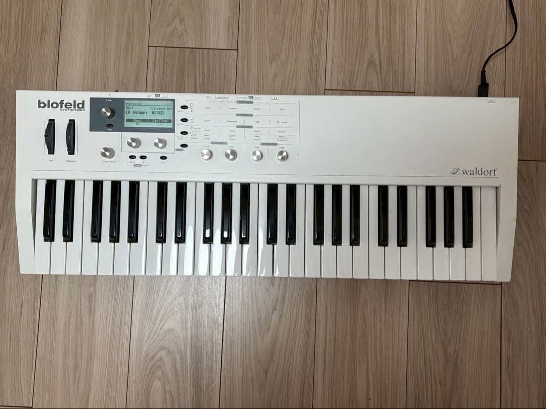 【大幅値下げ！】WALDORF Blofeld 49鍵シンセサイザー ケース付