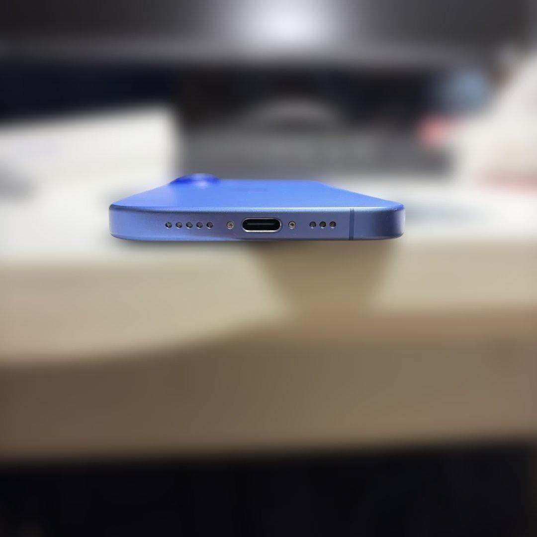 [美品] iPhone16 128GB バッテリー容量100% ウルトラマリン