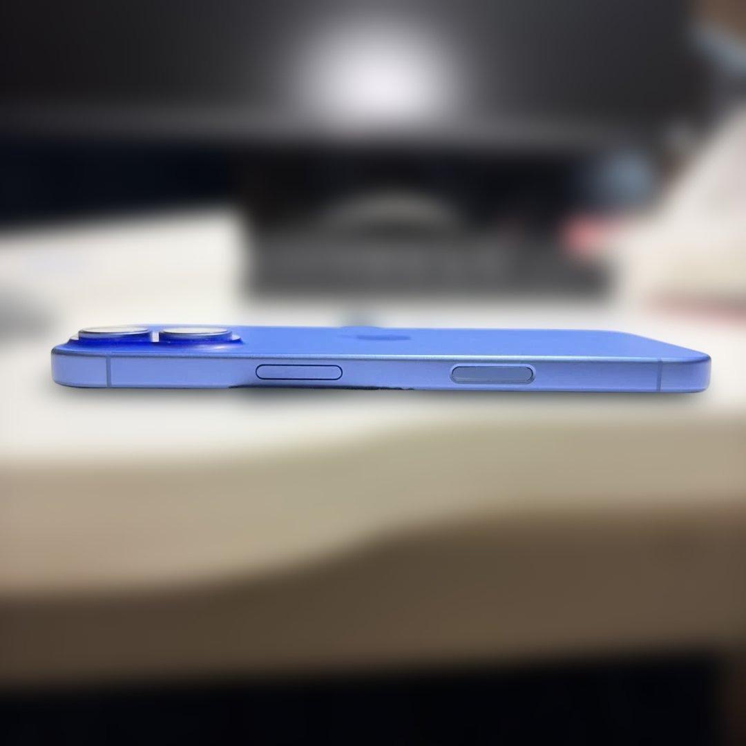 [美品] iPhone16 128GB バッテリー容量100% ウルトラマリン