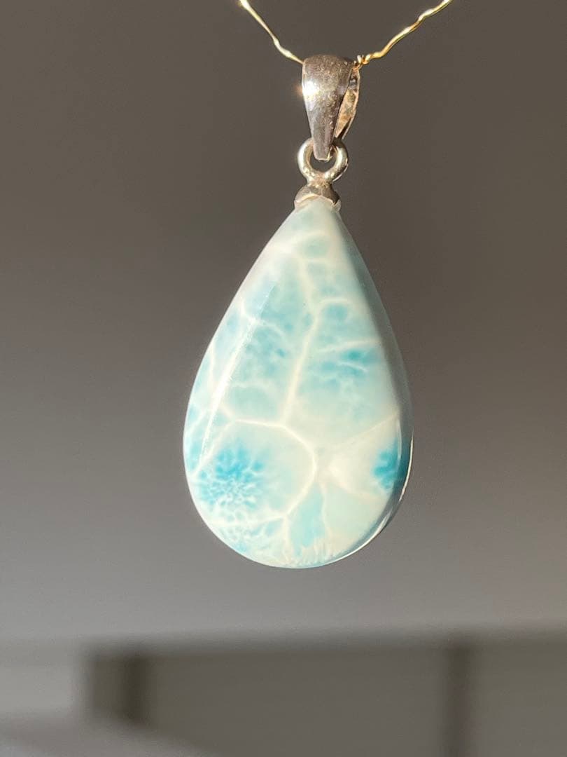 天然石☆高品質！ラリマーしずく型ペンダントップ☆全体的に模様が美しい！