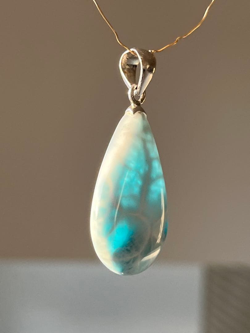 天然石☆高品質！ラリマーしずく型ペンダントップ☆全体的に模様が美しい！