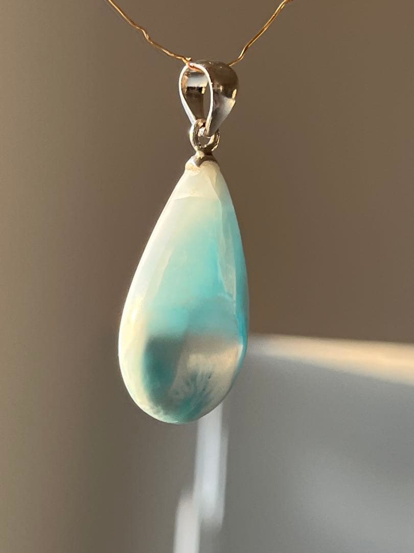 天然石☆高品質！ラリマーしずく型ペンダントップ☆全体的に模様が美しい！