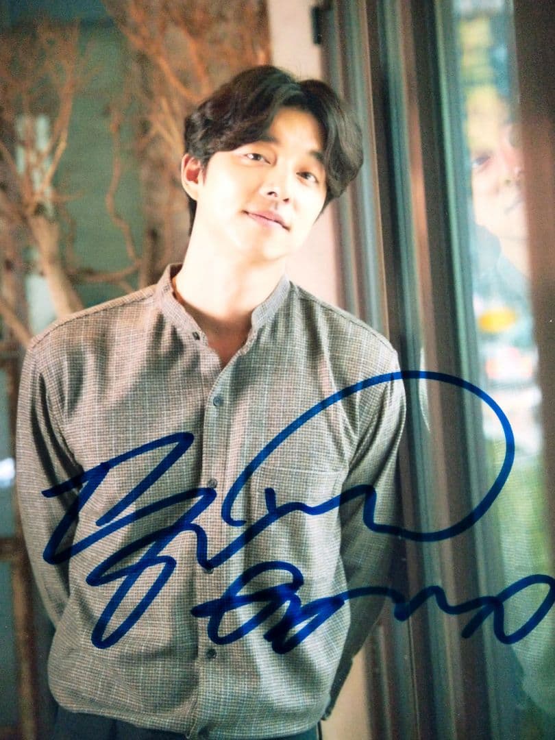 セール中…コン・ユ直筆サイン入り2Lサイズ写真…Gong Yoo…静かなる海‥