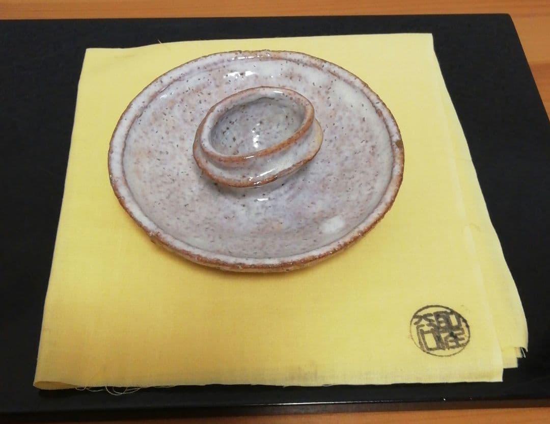 宇田川聖谷作　萩焼　耳付　水指　共箱　共布　茶道具