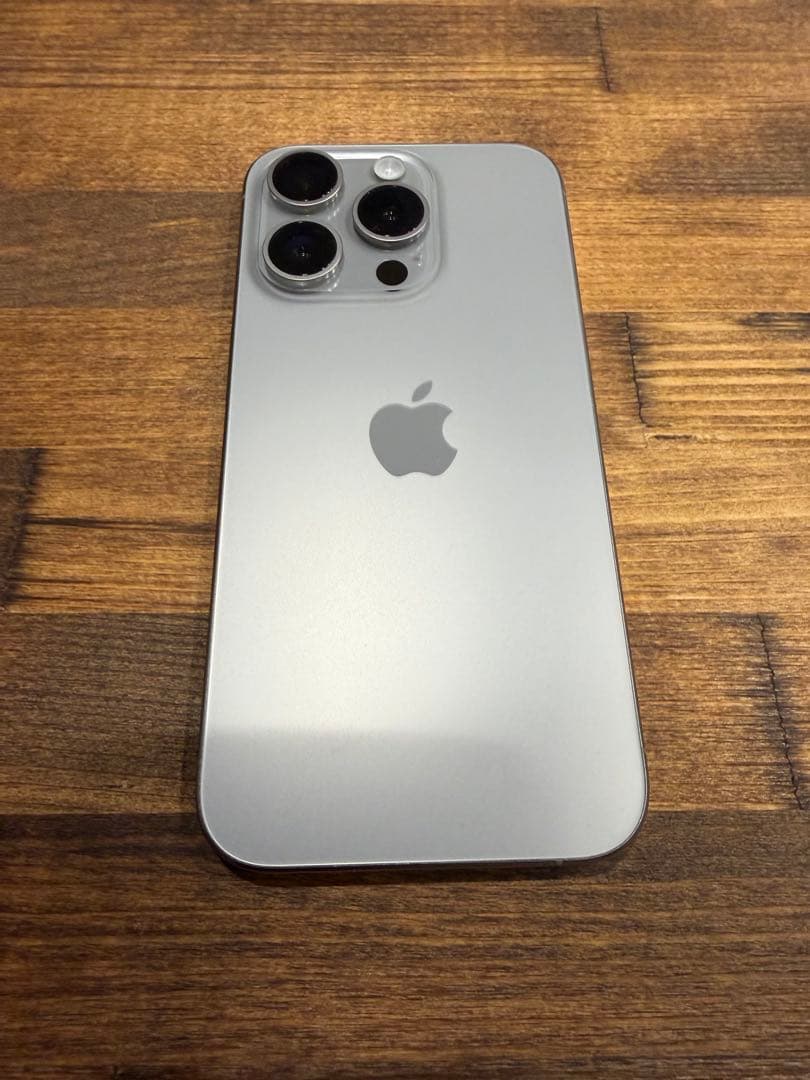 iPhone 15Pro ナチュラルチタニウム　128GB
