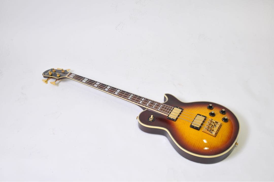 エレキベース サンバースト レスポールスタイル