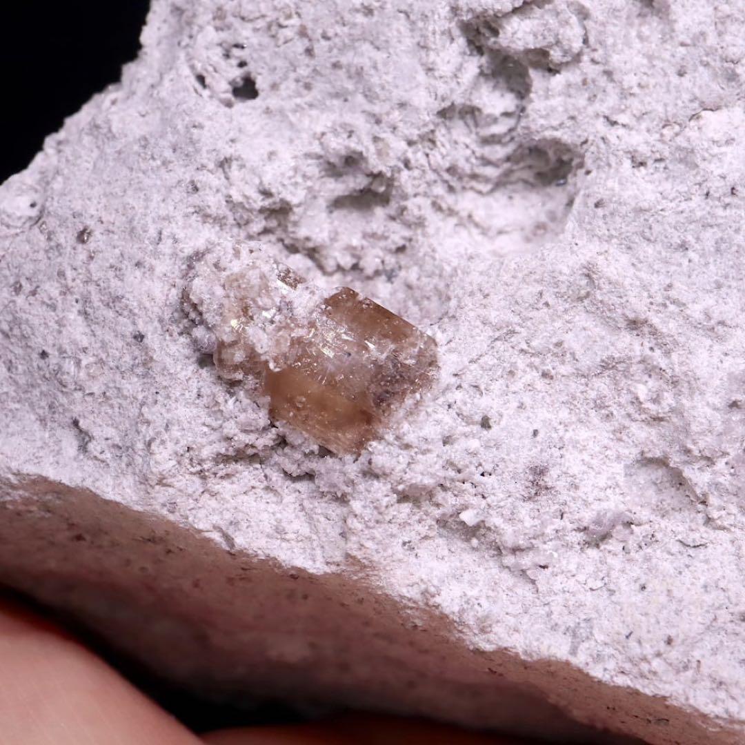 １kg超え！自主採掘！トパーズ 1064,7g 原石 TZ236 鉱物　天然石