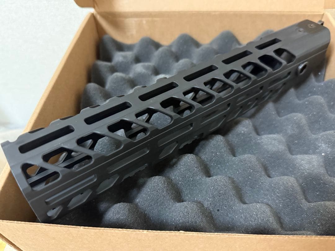 新品未使用 SIG SAUER MCX VIRTUS ハンドガード 実物