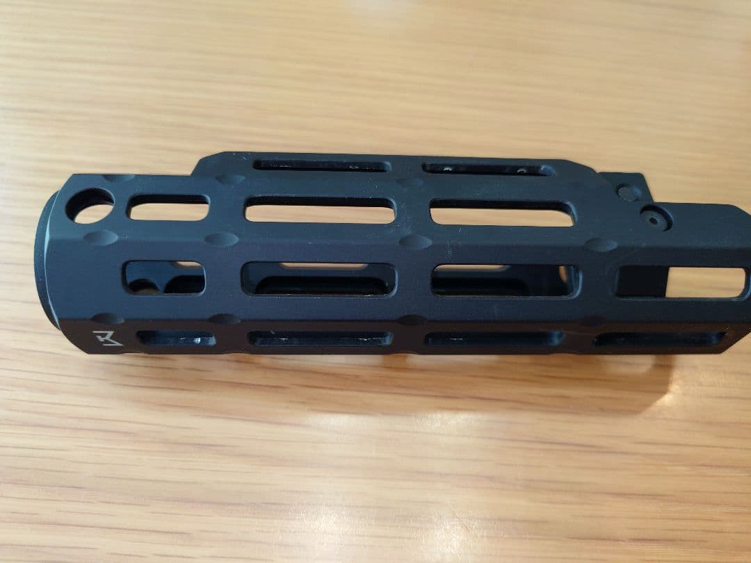 Midwest Industries MP5 ハンドガード＆マウント 実物