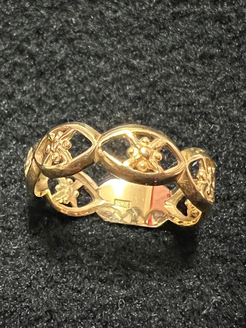 K18ゴールド 花模様 透かしリング2.1グラム