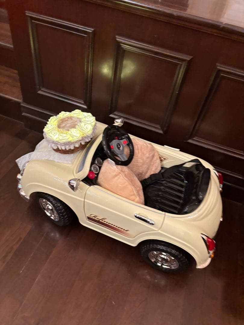 リングガール　リングボーイ　ラジコンカー　子ども　乗り物　車