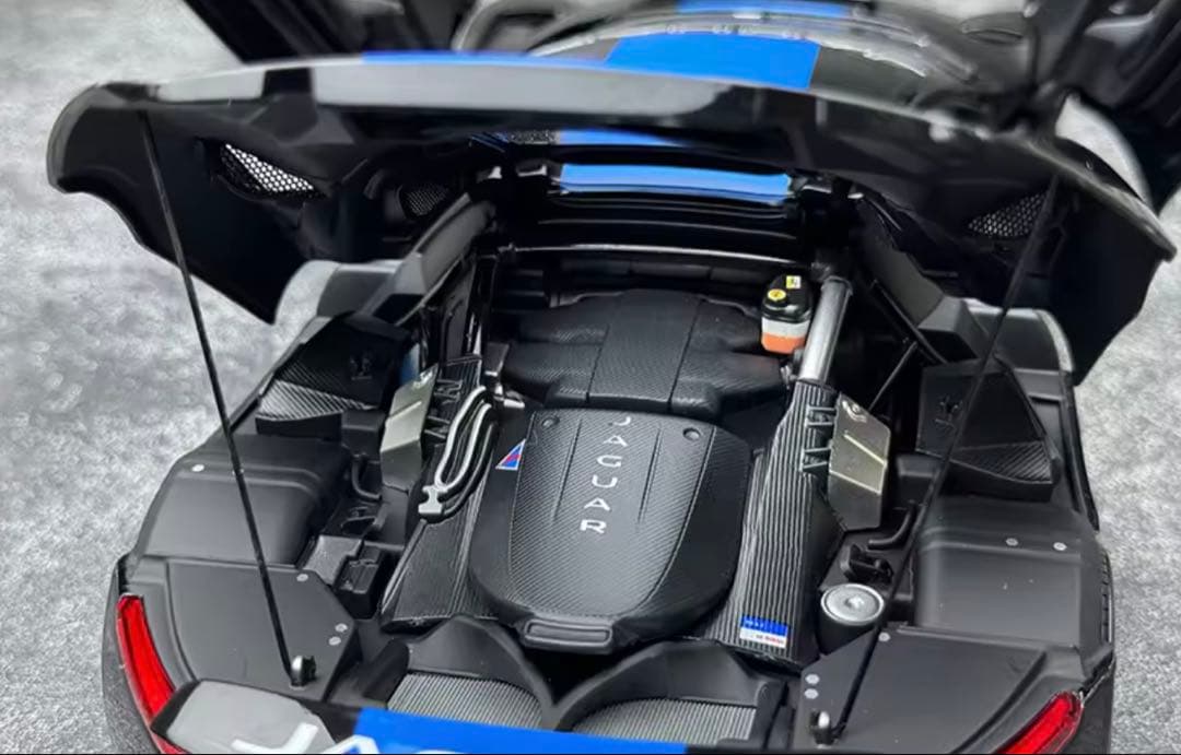 自動車 Jaguar Diecast 1/18 CX75 Sports car