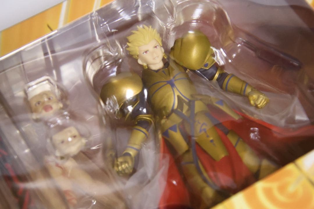 【開封・未使用】Figma 300 Fate ギルガメッシュ フィギュア＋おまけ