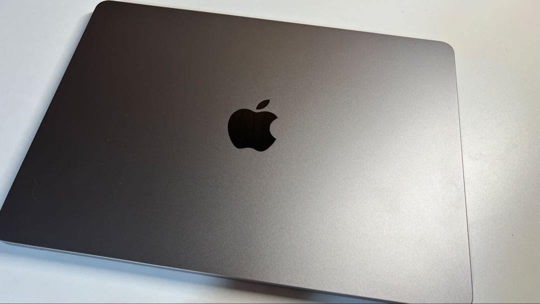 Apple Macbook Air M2 256/8GB 箱有