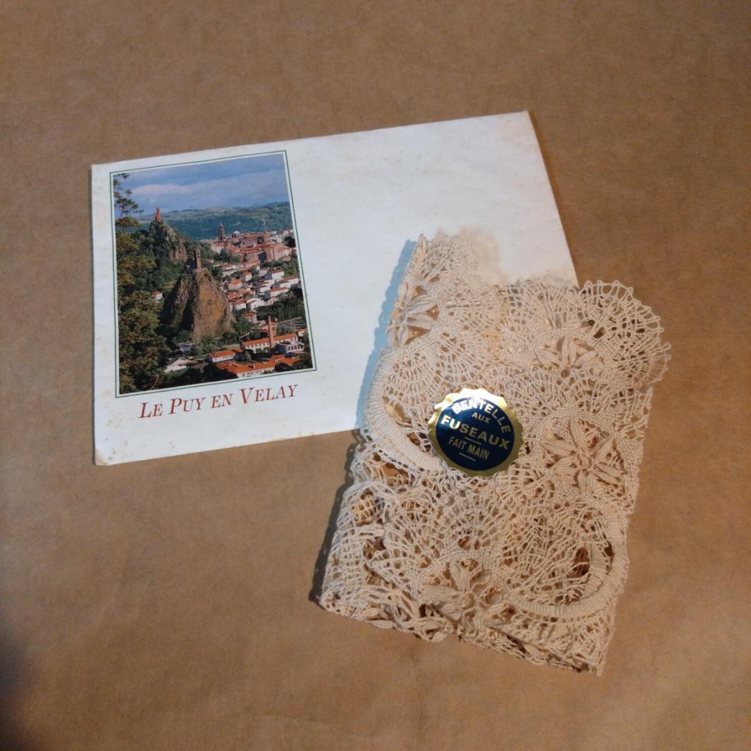 フランス　ル・ピュイ　ボビンレース　ドイリー　手編み