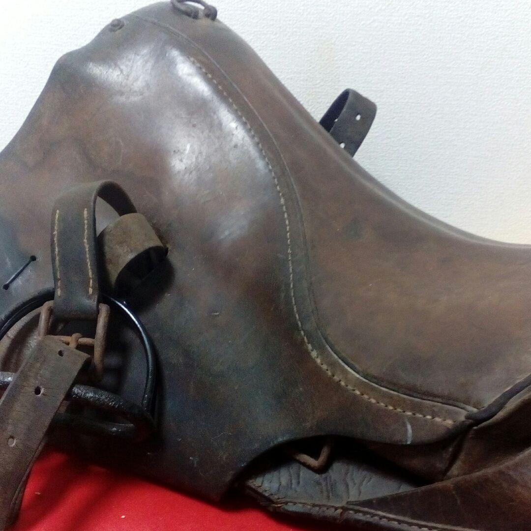旧日本陸軍将校軍馬用鞍戦前後時代レザーアンティーク６３センチ馬具当時物