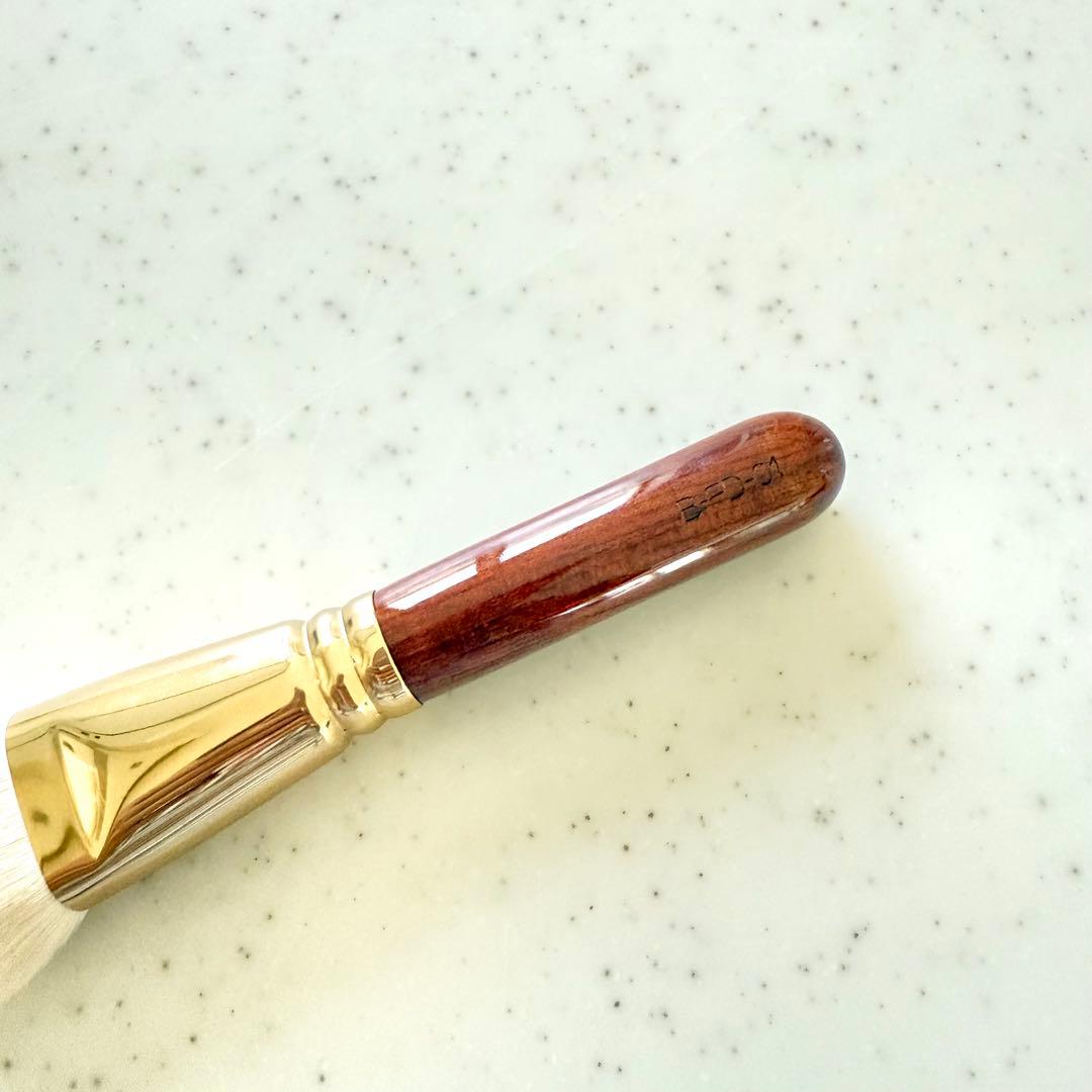 【新品未使用品】ウエダ美粧堂 ファンデーションブラシ （丸平）B-FD-01