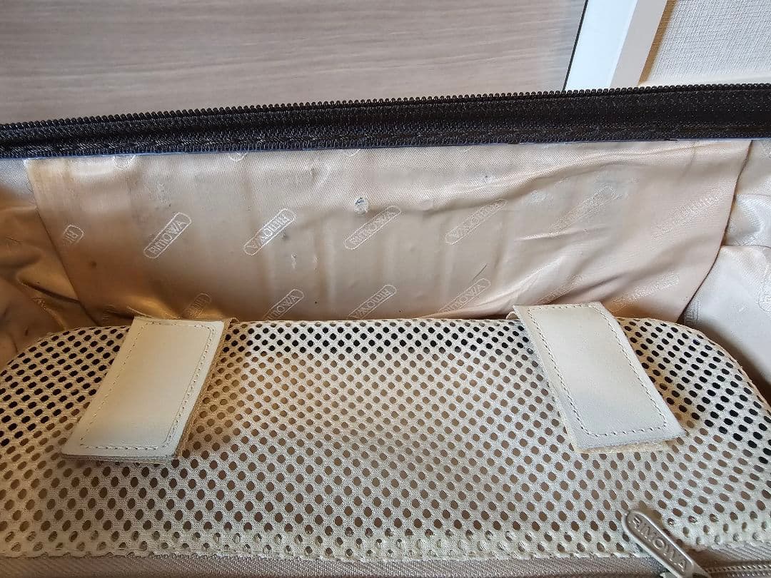 RIMOWA リモワ デラックス 32L（機内持ち込みサイズ）2012年購入