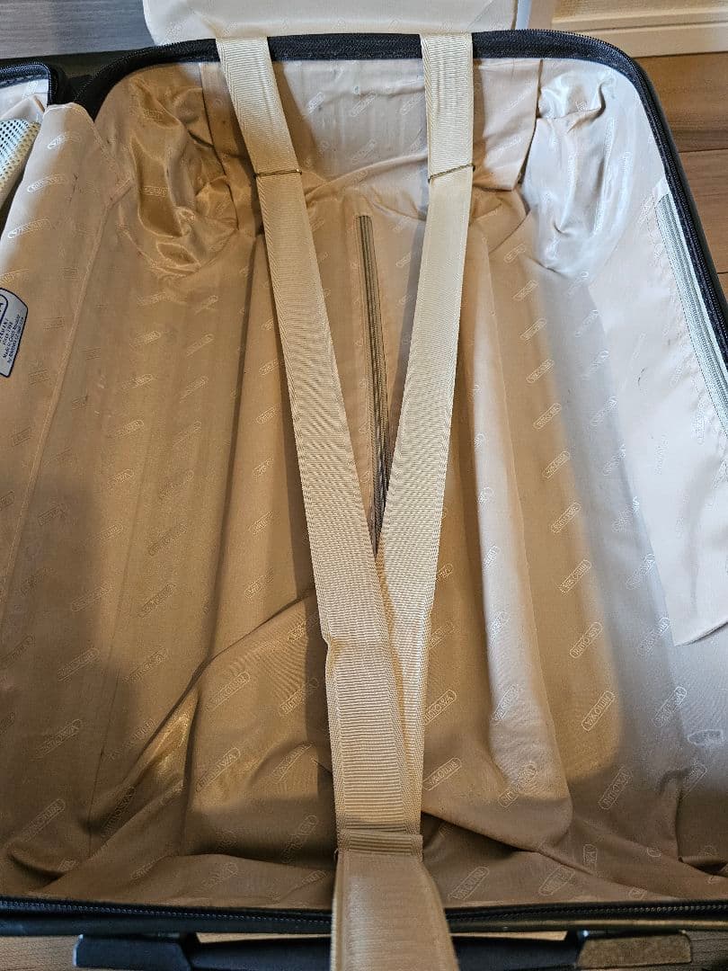 RIMOWA リモワ デラックス 32L（機内持ち込みサイズ）2012年購入