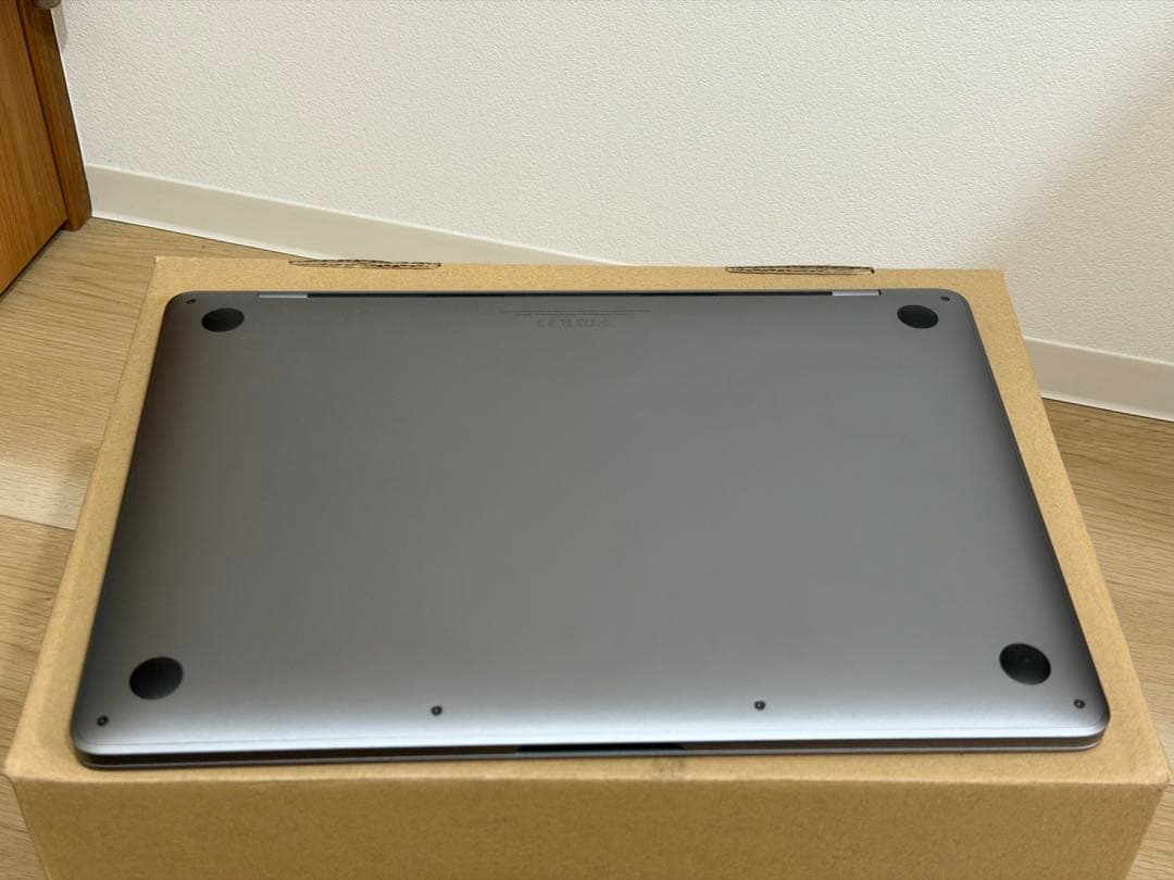 MacBook本体 MacBookPro 2022 M2 16GB SSD256