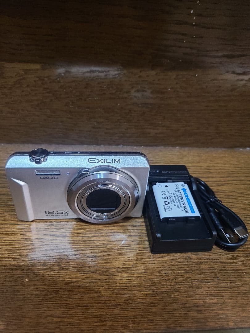CASIO EXILIM コンパクトデジタルカメラ　ex-zs160