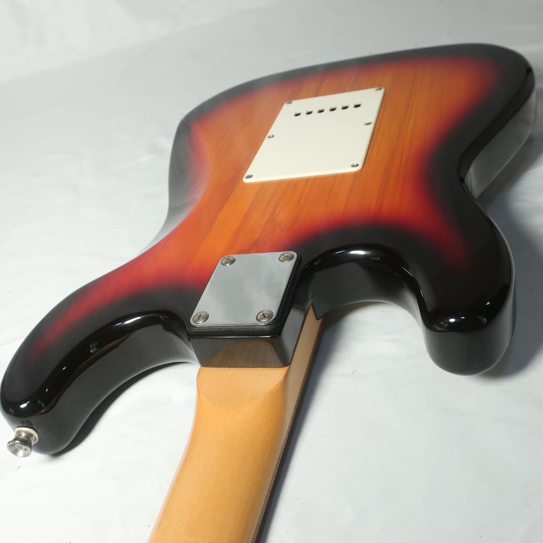 美品 SELDER エレキギター ケース付 ストラトタイプ 3トーンブラウン